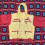 Load image into Gallery viewer, Manteau de ski jaune et rouge
